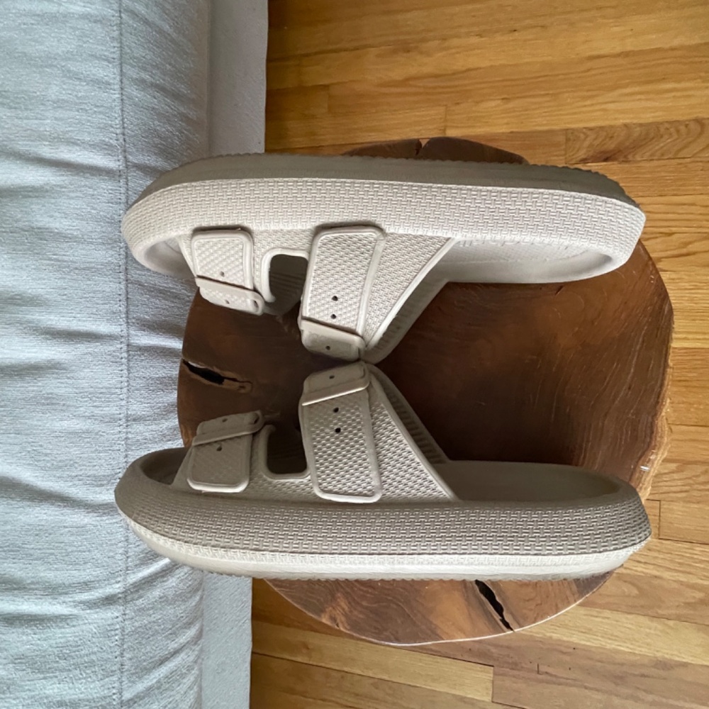 J-Slides So Cool Slides Socool Size 10 Tan Beige - image 5